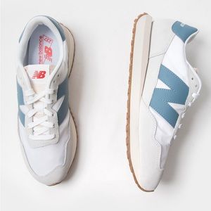 NWOT Men’s 237 New Balance NO INSOLES